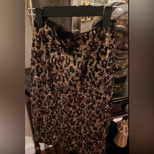 Cocktail skirt is vavava voom gorgeous.